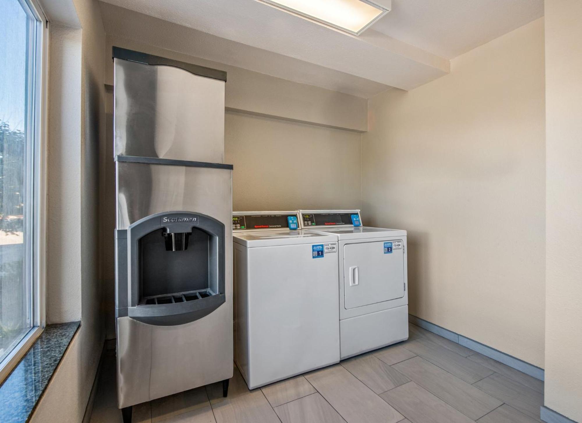 Holiday Inn Express San Diego - Sorrento Valley By Ihg Εξωτερικό φωτογραφία